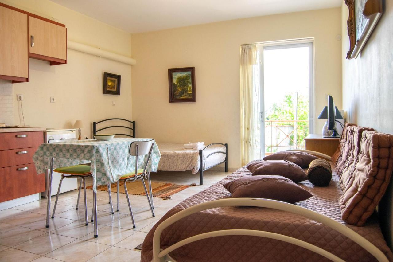 Gallery Suites "Athina" Meszolóngi Kültér fotó